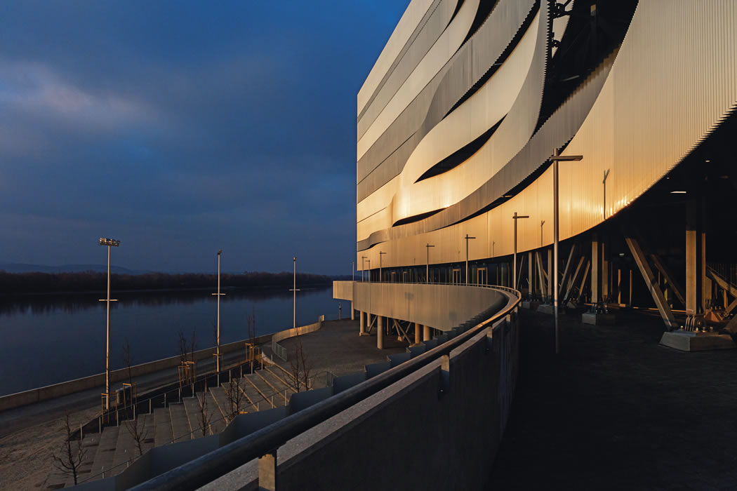 Danube Arena, Budapest, Hungary, NAPUR Architect © ph. Tamás Bujnovszky