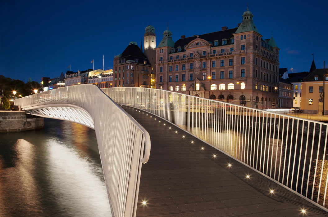 Bagers Bro pedestrian bridge, Malmö, Sweden - Lokal XXX Arkitekter © Björn Tegnell