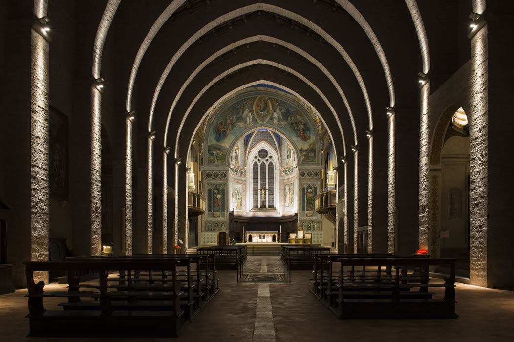 Gubbio Cathedral, Perugia - Italy © Arch. Francesco Raschi (Lighting design) ph.Davide Brugnoni
