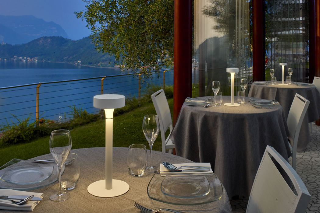 Giardino Marilago (outdoor pool, bar and restaurant), Sulzano, Iseo lake, Italy © ph. Mario Bertani